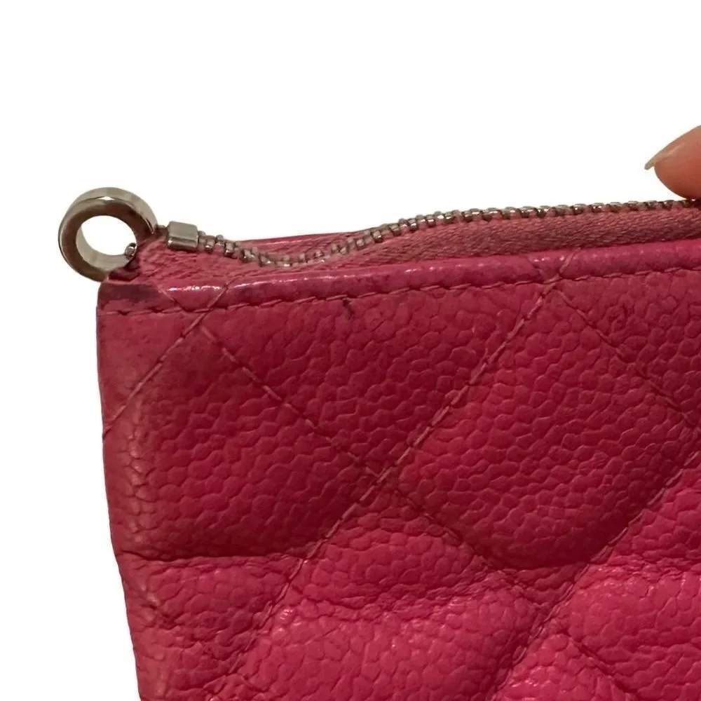 Chanel caviar Quilted pink leather Clutch